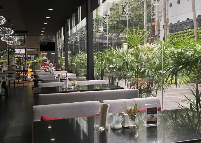 Arize Sukhumvit 4* Бангкок