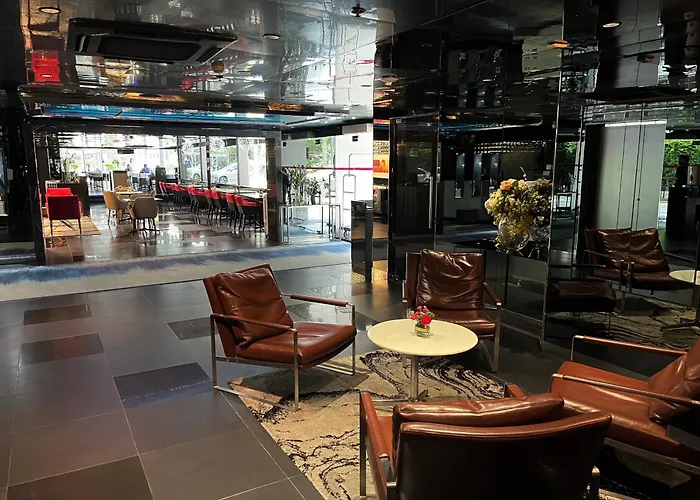 Отель Arize Sukhumvit