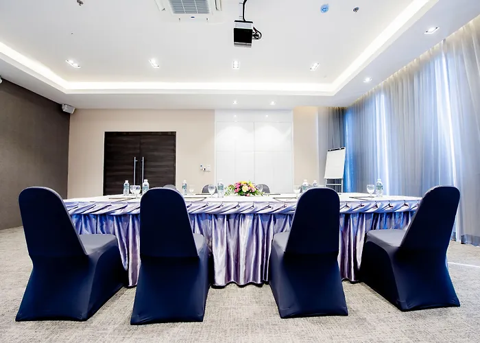 Отель Arize Sukhumvit